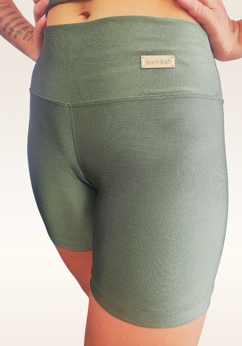 Short Vibe Cintura Alta - Verde Militar
