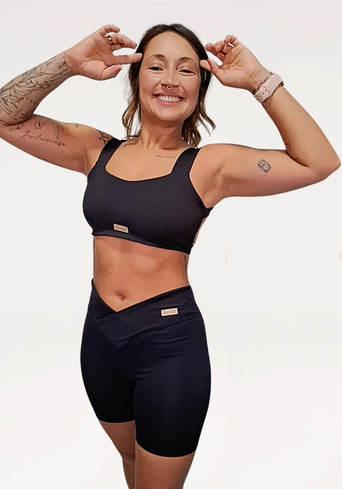Shorts Vibe Cintura em V - Preto