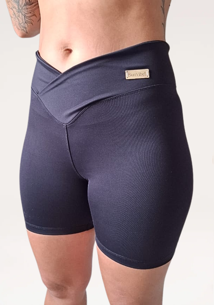 Shorts Vibe Cintura em V - Preto